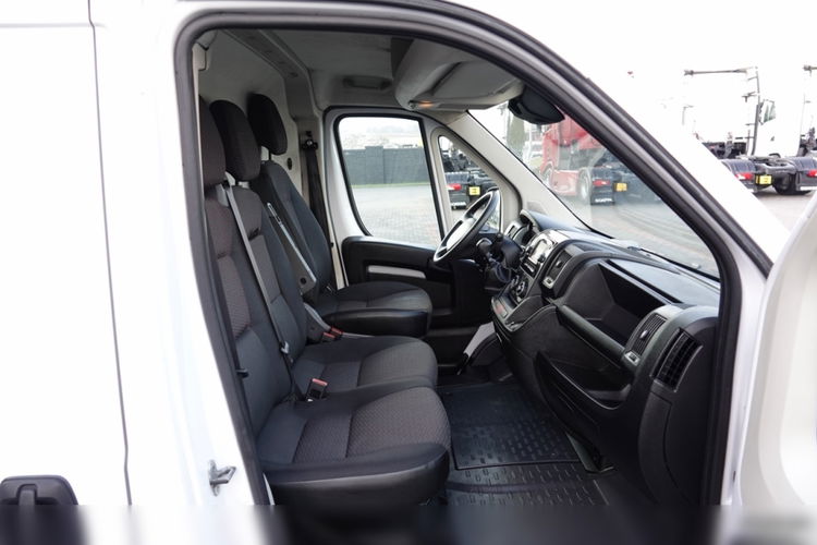 Peugeot BOXER / L4 H3 / WERSJA MAXI / BLASZAK / 2021 ROK / PO PEŁNYM ROZSZERZONYM SERWISIE / PO KONTRAKCIE SERWISOWYM / zdjęcie 31
