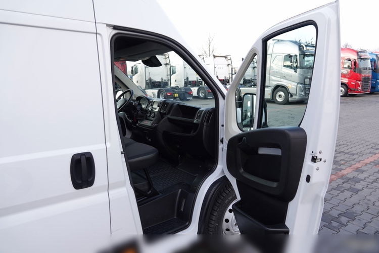 Peugeot BOXER / L4 H3 / WERSJA MAXI / BLASZAK / 2021 ROK / PO PEŁNYM ROZSZERZONYM SERWISIE / PO KONTRAKCIE SERWISOWYM / zdjęcie 32