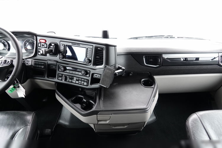 Scania S 500 / RETARDER / KLIMA POSTOJOWA / SKÓRY / PO KONTRAKCIE SERWISOWYM zdjęcie 32