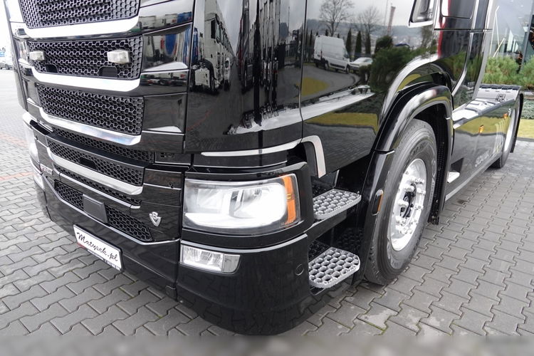 Scania S 520 / V8 / RETARDER / CAŁA NA PODUSZKACH / KLIMA POSTOJOWA / BOGATE WYPOSAŻENIE / PO KONTRAKCIE SERWISOWYM zdjęcie 12