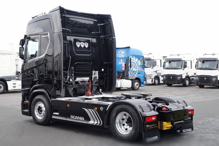 Scania S 520 / V8 / RETARDER / CAŁA NA PODUSZKACH / KLIMA POSTOJOWA / BOGATE WYPOSAŻENIE / PO KONTRAKCIE SERWISOWYM zdjęcie 8