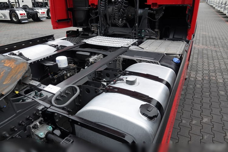 Volvo FH 500 / I-SAVE / XXL / KLIMA POSTOJOWA / NOWY MODEL / OPONY 100 % / PO ZŁOTYM KONTRAKCIE SERWISOWYM zdjęcie 17