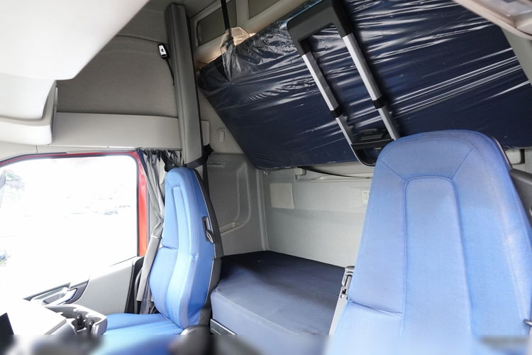 Volvo FH 500 / I-SAVE / XXL / KLIMA POSTOJOWA / NOWY MODEL / OPONY 100 % / PO ZŁOTYM KONTRAKCIE SERWISOWYM zdjęcie 26