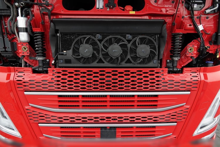 Volvo FH 500 / I-SAVE / XXL / KLIMA POSTOJOWA / NOWY MODEL / OPONY 100 % / PO ZŁOTYM KONTRAKCIE SERWISOWYM zdjęcie 38