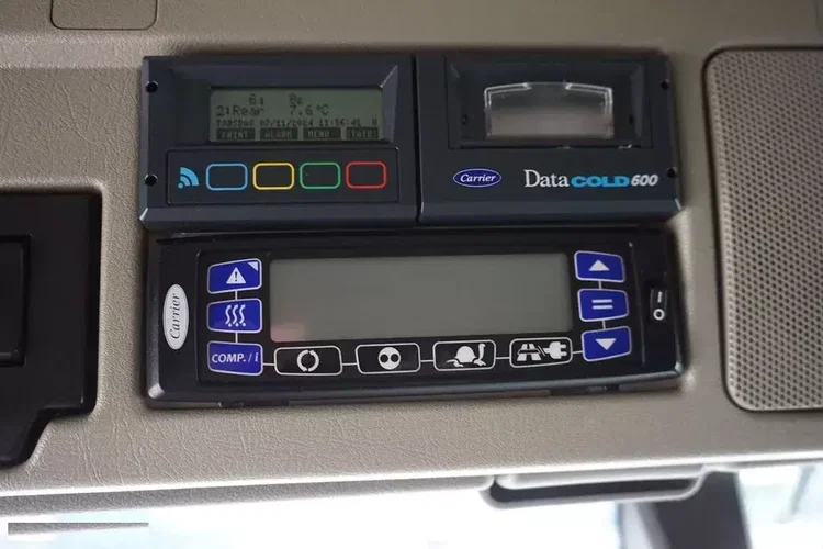 Volvo FM / 410 / E 6 / CHŁODNIA + WINDA / 21 PALET / DOPPEL STOCK / MULTI TEMPERATTURA zdjęcie 32