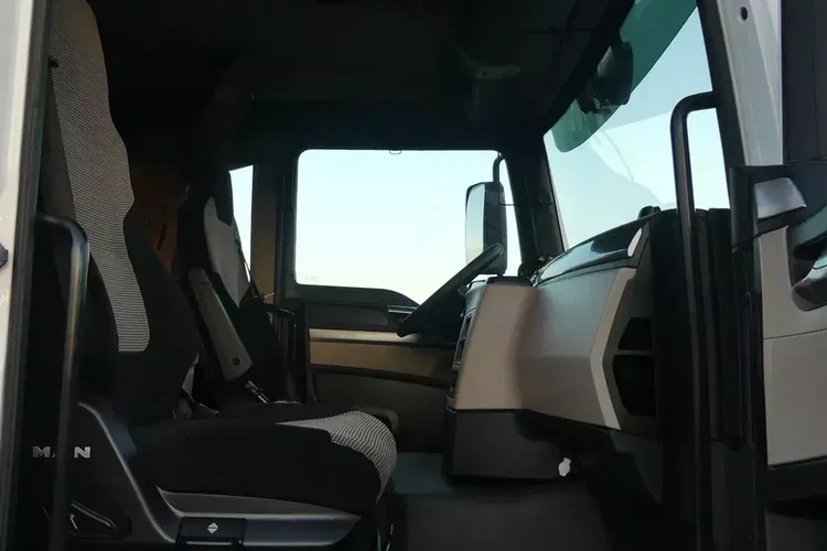 MAN TGM 18.290 / EURO 6 / KONTENER + WINDA / OTWIERANY BOK / zdjęcie 25