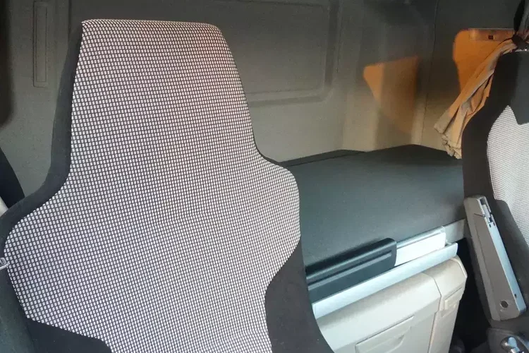 MAN TGM 18.290 / EURO 6 / KONTENER + WINDA / OTWIERANY BOK / zdjęcie 26