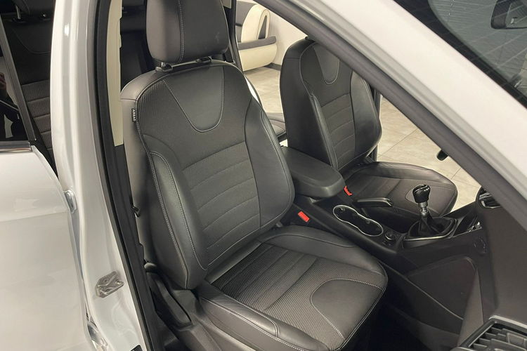 Ford Kuga 2.0TDCi 180KM TITANIUM PLUS Klimatronic Navi Alu KEYLESSGO Niemiec zdjęcie 42