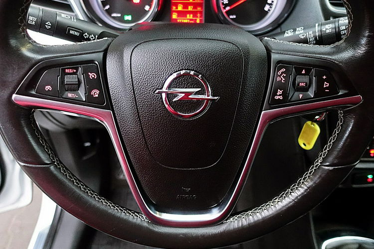 Opel Mokka BIAŁA PERŁA 2xKlimatronic Skóra 3Lata GWARANCJA Krajowy Bezwyp 140KM 4x2 zdjęcie 18