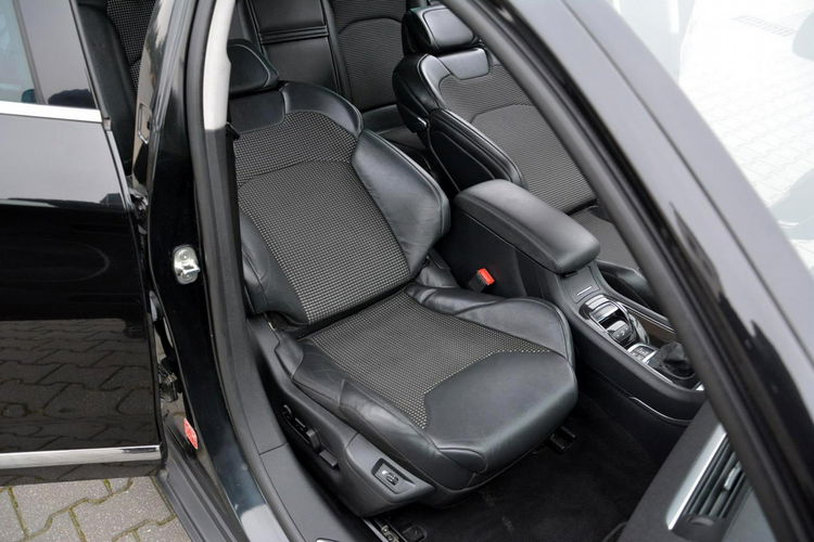 Citroen C5 LiftExclusive Skóry Masaże Hifi 2xParkt. Ledy Navi Hydro el.klapa zdjęcie 17