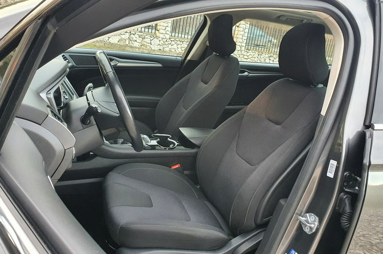Ford Mondeo TITANIUM # Convers+ # Navi SYNC # LED # Panorama # Parktronic # SERWIS zdjęcie 6
