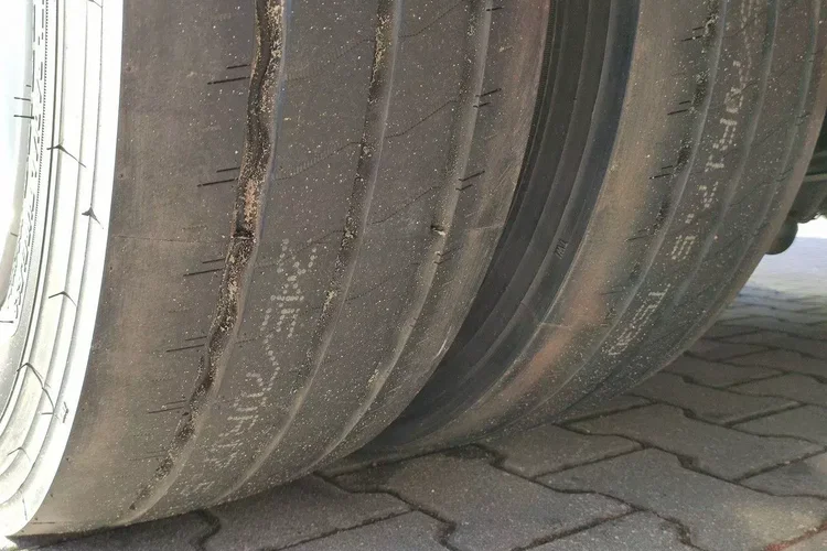 KAESSBOHRER Niskopodłogowa Telemega Rozciągana 7m 3-Osiowa Oś skrętna zdjęcie 24