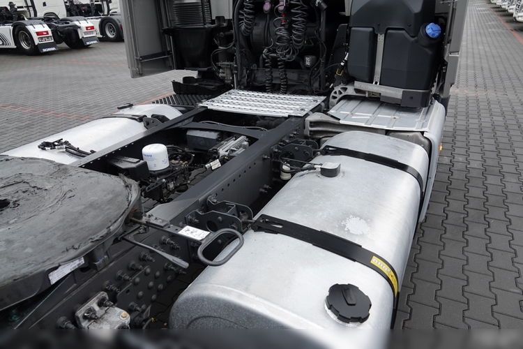 Volvo FH 500 / XXL / I-SAVE / LOWDECK / MEGA / KLIMA POSTOJOWA / PO ZŁOTYM KONTRAKCIE SERWISOWYM zdjęcie 17