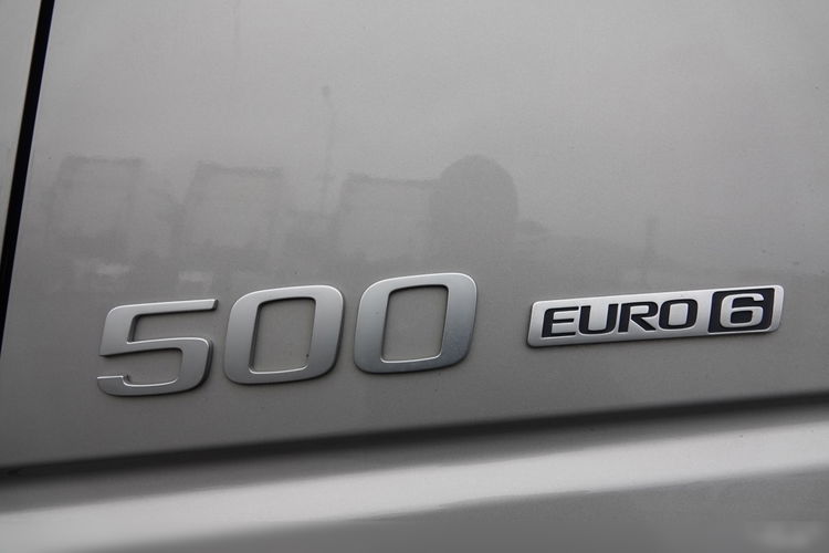 Volvo FH 500 / XXL / I-SAVE / LOWDECK / MEGA / KLIMA POSTOJOWA / PO ZŁOTYM KONTRAKCIE SERWISOWYM zdjęcie 19
