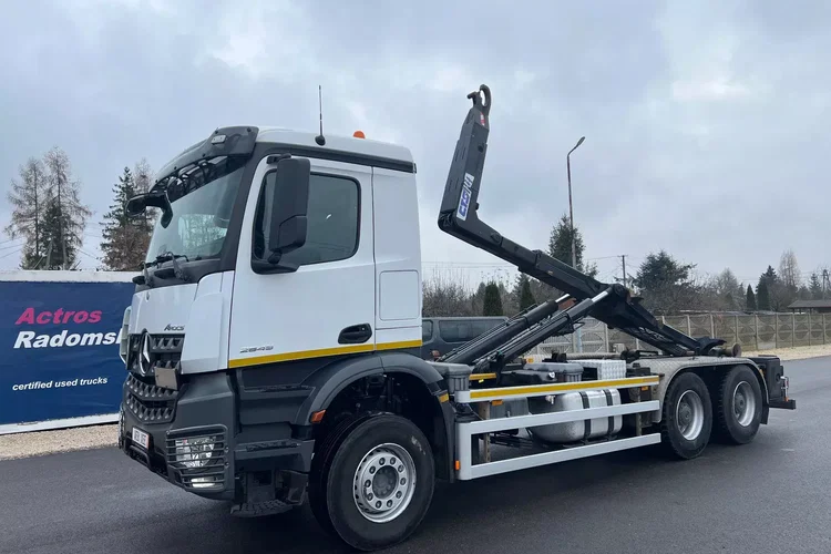 Mercedes AROCS 2645L 6x4 HAKOWIEC zdjęcie 6