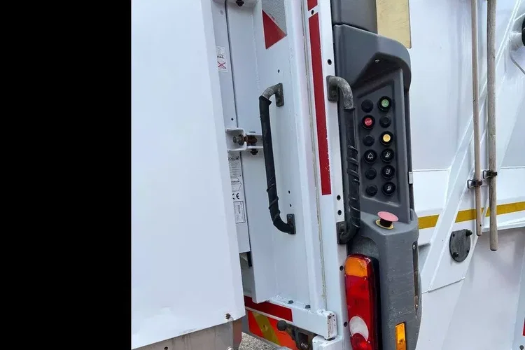 Mercedes ANTOS 1833 FAUN VARIOPRSS 520 zdjęcie 15