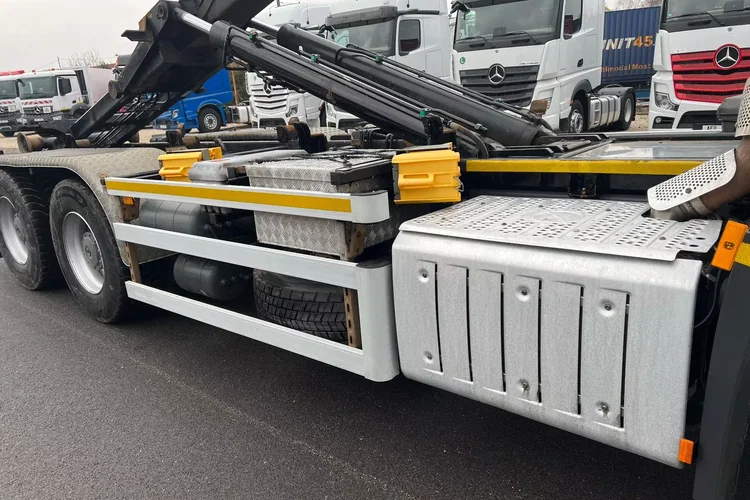 Mercedes AROCS 2645L 6x4 HAKOWIEC zdjęcie 12