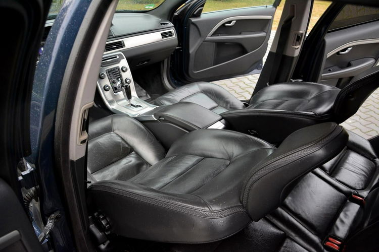 Volvo XC 70 2.0d(163KM) Navi Skóry Xenon 2xParktronic z Niemiec Aso zdjęcie 22