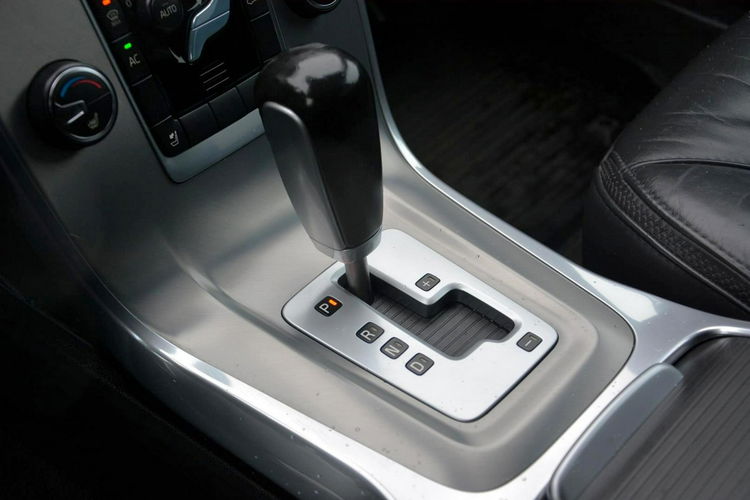 Volvo XC 70 2.0d(163KM) Navi Skóry Xenon 2xParktronic z Niemiec Aso zdjęcie 27