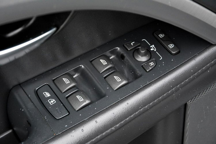 Volvo XC 70 2.0d(163KM) Navi Skóry Xenon 2xParktronic z Niemiec Aso zdjęcie 28