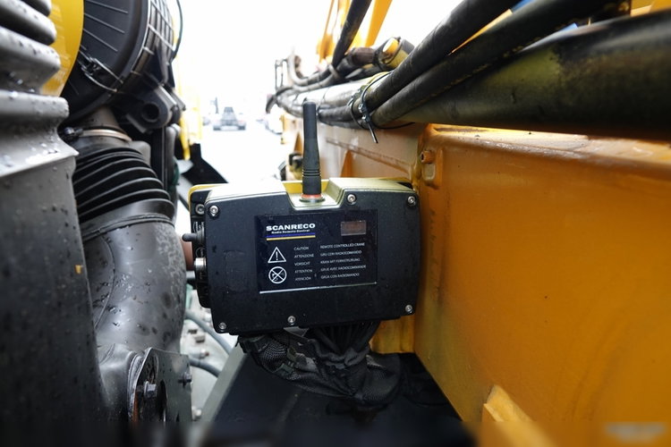 Volvo FM 410 / 6x2 / LAWETA + HDS EFFER 170 / STEROWANIE RADIOWE / OŚ PODNOSZONA / 3 OSIOWY / NAJAZDY HYDRAULICZNE / EURO 6 / WCIĄGARKA + PILOT  zdjęcie 19