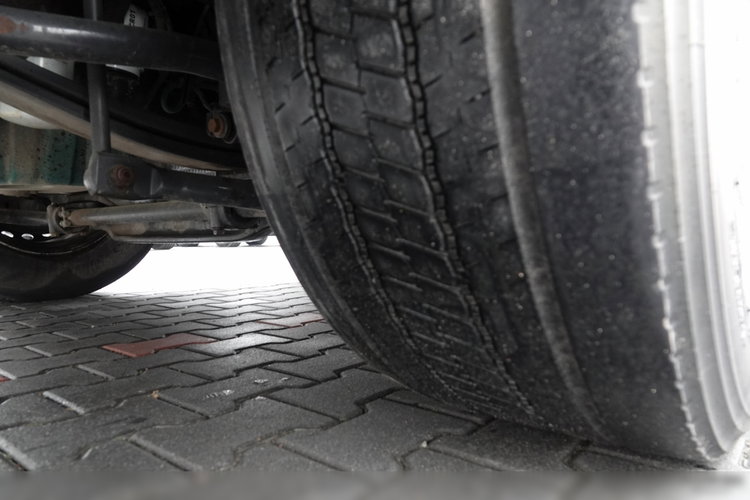 Volvo FM 410 / 6x2 / LAWETA + HDS EFFER 170 / STEROWANIE RADIOWE / OŚ PODNOSZONA / 3 OSIOWY / NAJAZDY HYDRAULICZNE / EURO 6 / WCIĄGARKA + PILOT  zdjęcie 22