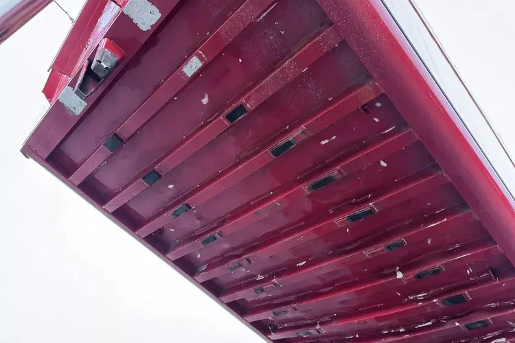 Schmitz 33m Waga: 5700kg Ład.: 30300kg Góra: alu Dół: stal zdjęcie 15