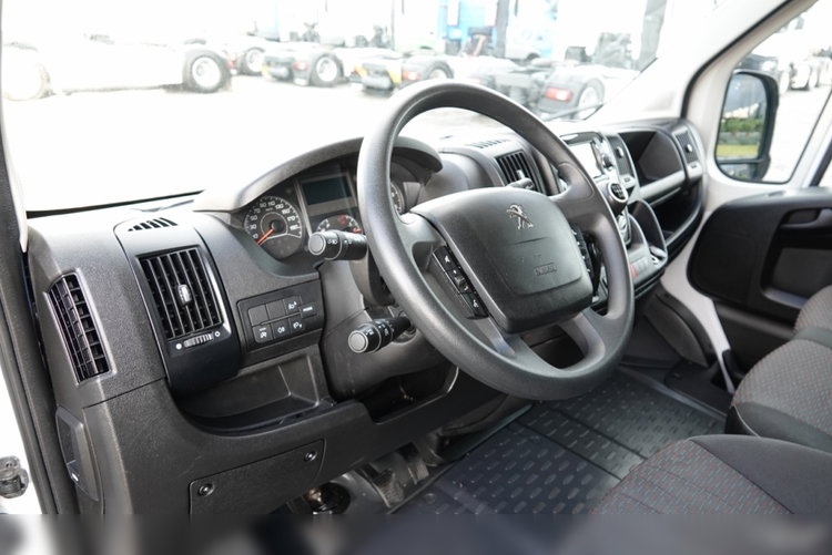 Peugeot BOXER / L4 H3 / WERSJA MAXI / BLASZAK / 2021 ROK / PO PEŁNYM ROZSZERZONYM SERWISIE / PO KONTRAKCIE SERWISOWYM zdjęcie 22