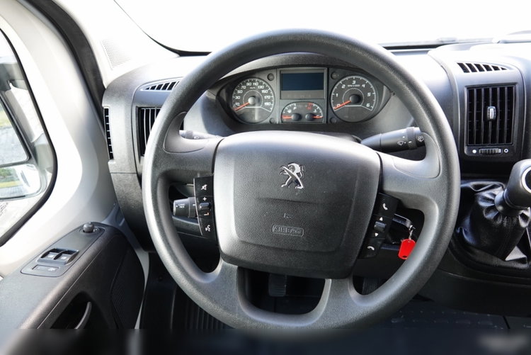 Peugeot BOXER / L4 H3 / WERSJA MAXI / BLASZAK / 2021 ROK / PO PEŁNYM ROZSZERZONYM SERWISIE / PO KONTRAKCIE SERWISOWYM zdjęcie 25