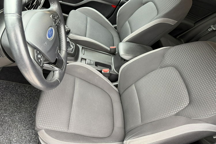 Ford Focus Bardzo zadbany - oryginalny niski przebieg zdjęcie 14