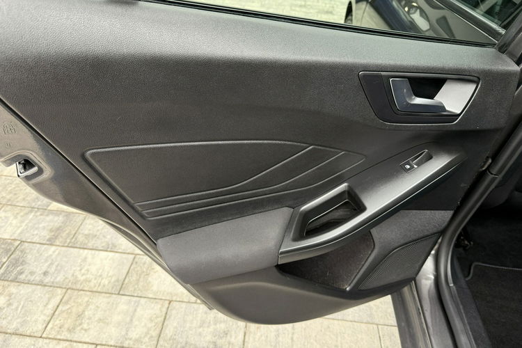 Ford Focus Bardzo zadbany - oryginalny niski przebieg zdjęcie 21