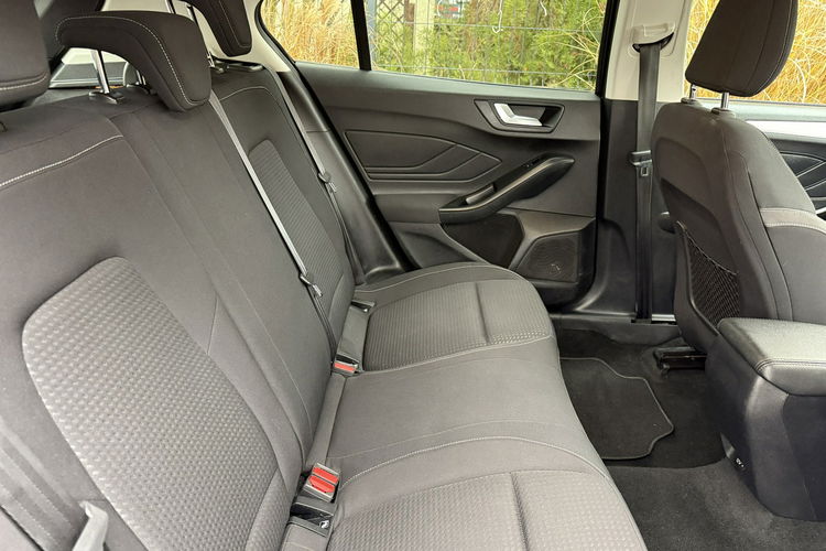Ford Focus Bardzo zadbany - oryginalny niski przebieg zdjęcie 25