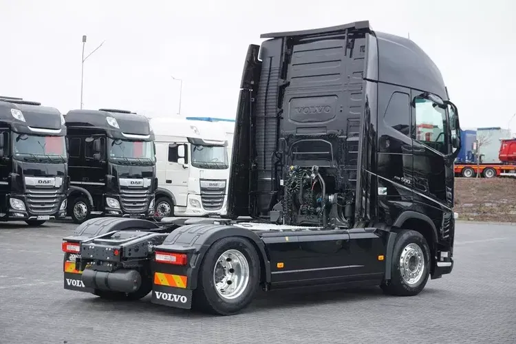 Volvo FH / 500 / I – SAVE / EURO 6 / ACC / I -COOL / XL zdjęcie 6