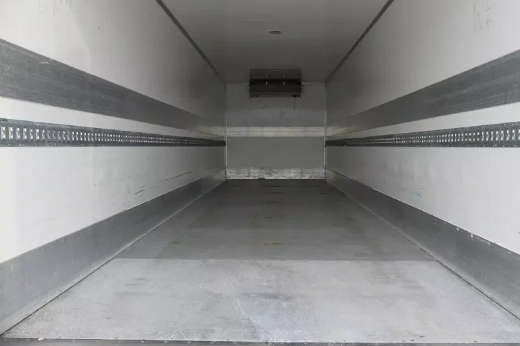 DAF CF 370 / 6x2 / CHŁODNIA 8.25 + WINDA / EURO 6 / 20 PALET / zdjęcie 10