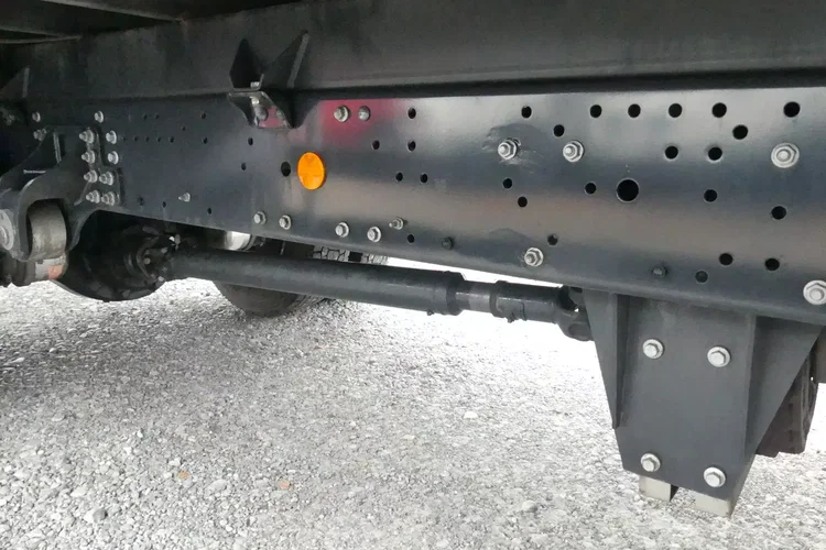 Iveco EURO CARGO 140-190L / KONTENER 6.90 + WINDA / EURO 6 / NISKI PRZEBIEG / zdjęcie 12