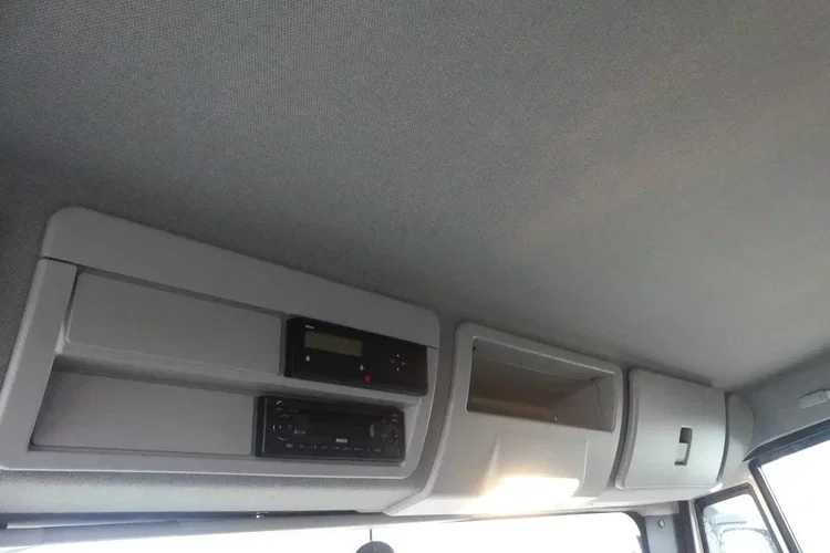 Iveco EURO CARGO 140-190L / KONTENER 6.90 + WINDA / EURO 6 / NISKI PRZEBIEG / zdjęcie 25