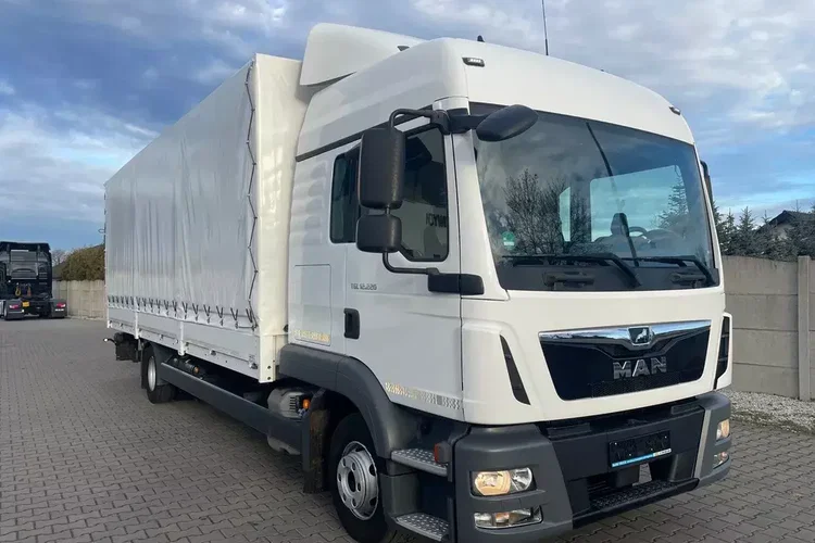 MAN TGL 12.220 KABINA XL zdjęcie 3