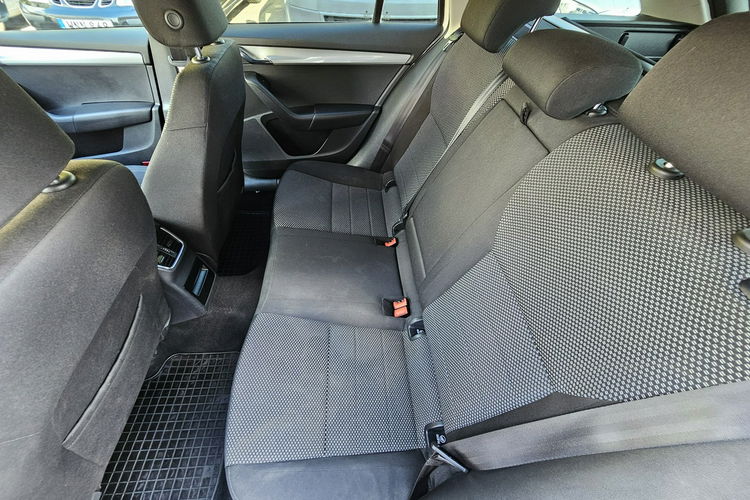 Skoda Octavia pierwszy właścicel , polski salon, serwisowana, klimatyzacja zdjęcie 13