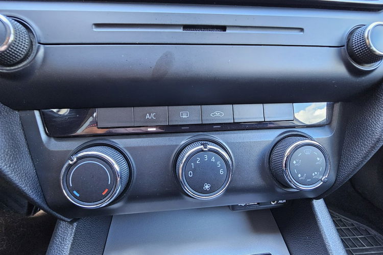 Skoda Octavia pierwszy właścicel , polski salon, serwisowana, klimatyzacja zdjęcie 16