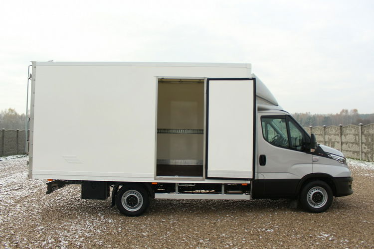 Iveco Daily 35S16 Kontener 8-palet Tylne_Zawieszenie_Na_Poduszkach 3.0/160KM zdjęcie 11