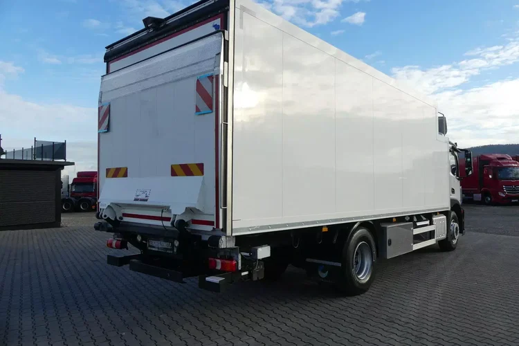 Mercedes ANTOS 1830 / CHŁODNIA + WINDA / PRZEBIEG 80 TYS KM / zdjęcie 11