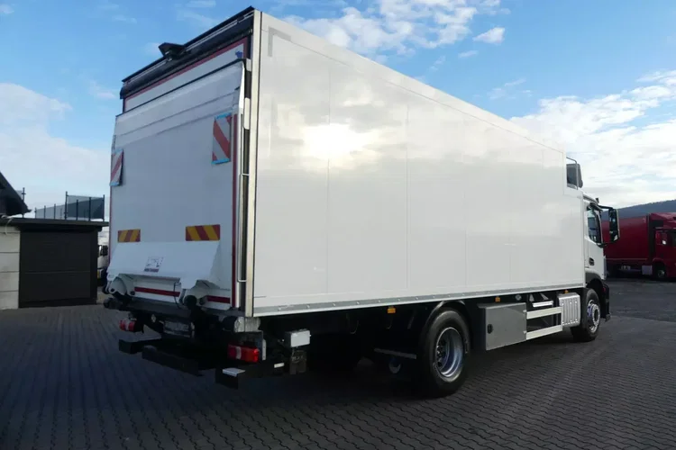 Mercedes ANTOS 1830 / CHŁODNIA + WINDA / PRZEBIEG 80 TYS KM / zdjęcie 12