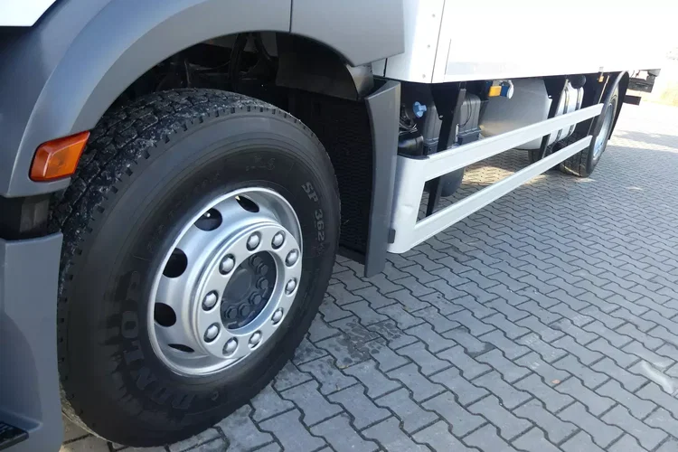 Mercedes ANTOS 1830 / CHŁODNIA + WINDA / PRZEBIEG 80 TYS KM / zdjęcie 20