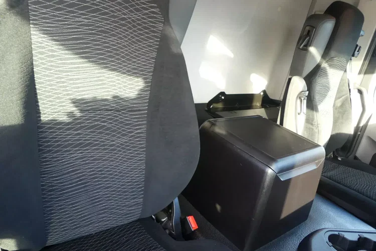 Mercedes ANTOS 1830 / CHŁODNIA + WINDA / PRZEBIEG 80 TYS KM / zdjęcie 34