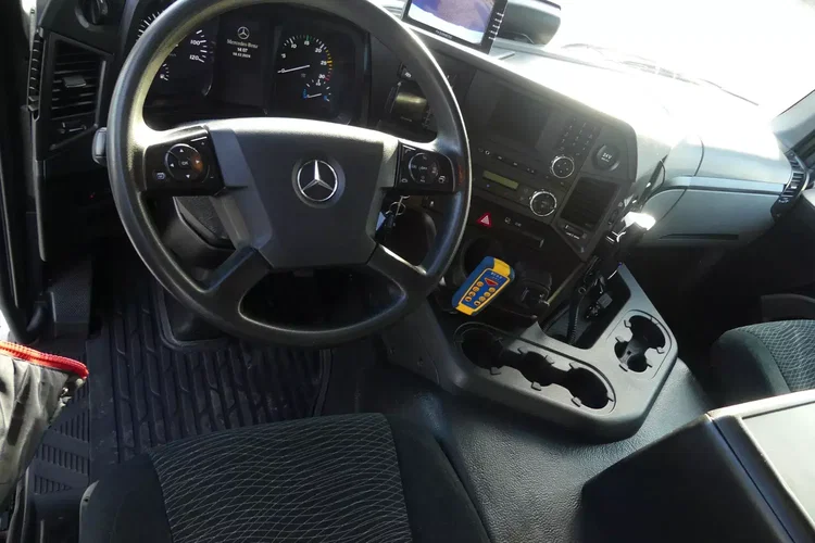 Mercedes ANTOS 1830 / CHŁODNIA + WINDA / PRZEBIEG 80 TYS KM / zdjęcie 36