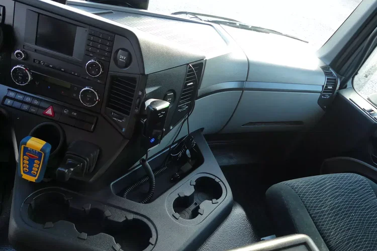 Mercedes ANTOS 1830 / CHŁODNIA + WINDA / PRZEBIEG 80 TYS KM / zdjęcie 37