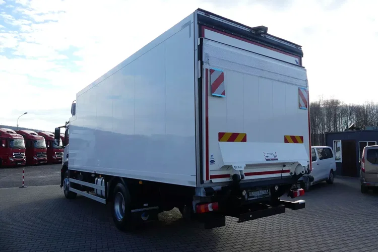 Mercedes ANTOS 1830 / CHŁODNIA + WINDA / PRZEBIEG 80 TYS KM / zdjęcie 8