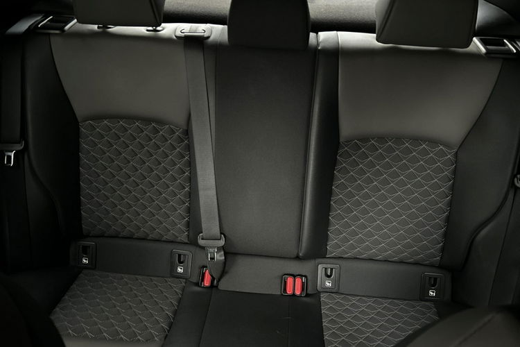 Toyota C-HR 1.8 HSD 122KM EXECUTIVE TECH, salon Polska, gwarancja zdjęcie 17