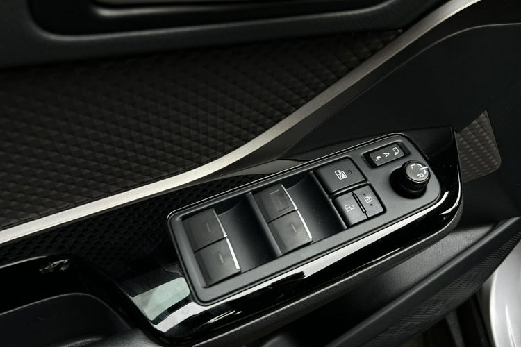 Toyota C-HR 1.8 HSD 122KM EXECUTIVE TECH, salon Polska, gwarancja zdjęcie 21