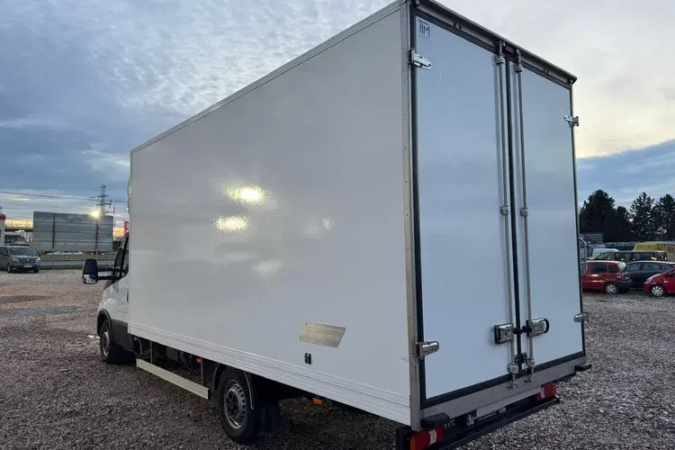 Iveco Daily 35S18 HiMatic kontener 10eu palet zdjęcie 3